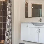 Lovely In With Kitchen Обенро