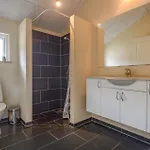 Дом отдыха Lovely In With Kitchen