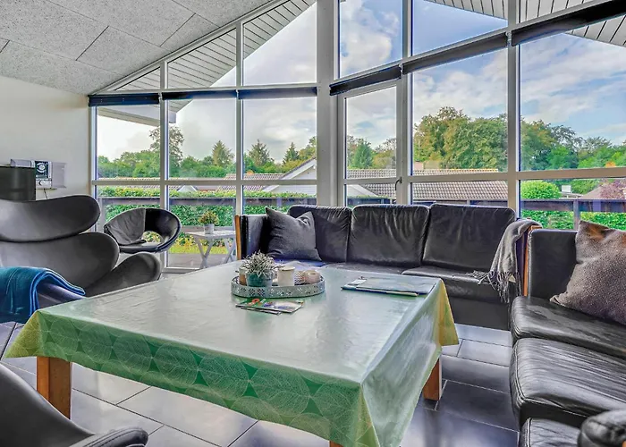 Ferienhaus Lovely In With Kitchen *